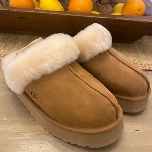 UGG Disquette Platform slippers